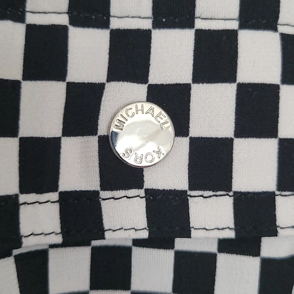 Black & White Checkered Button-Up Shirt - Women